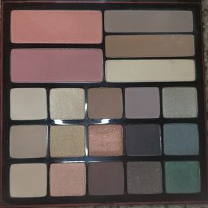 Smashbox Drawn In Decked Out Holiday Palette
